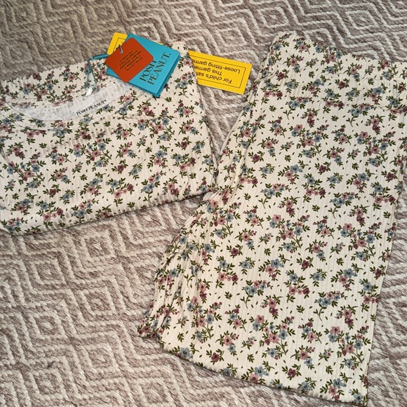 Blair Floral Long Sleeve Basic Pajamas, 10/12y - Picture 2 of 4